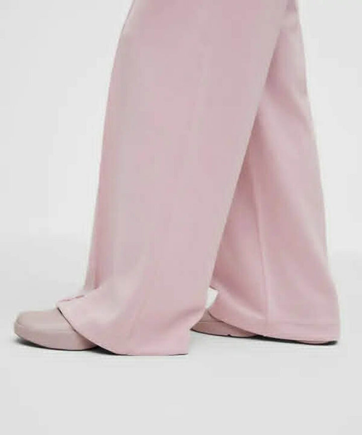 Lululemon NWT Softstreme Pintuck High-Rise Wide-Leg Pant *Reg in Porcelain Pink (Retails $148) - Size XXXS
