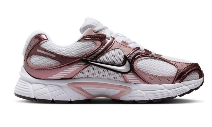 Nike V5 RNR Sneakers In White/Tattoo/Black/Metallic Platinum - Size 6