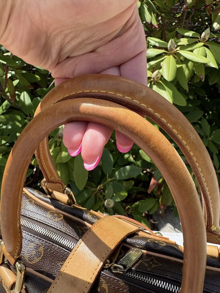 Louis Vuitton Monogram Manhattan GM