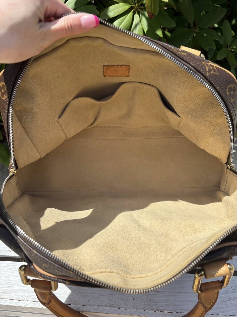 Louis Vuitton Monogram Manhattan GM