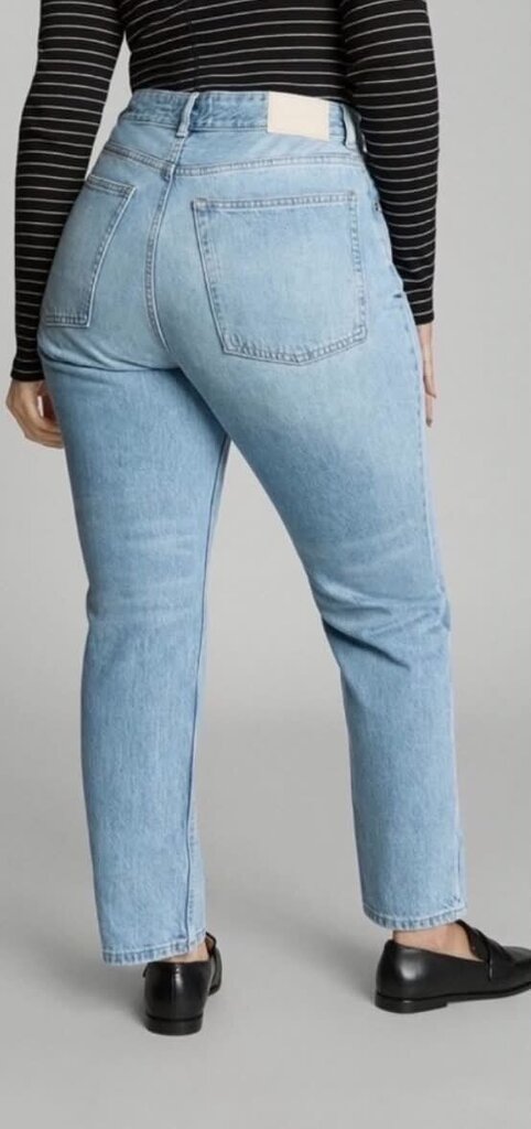 Everlane The 90's Cheeky Jean in Diamond Wash - Size 25