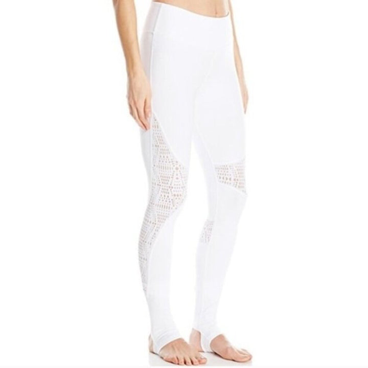 Alo West Coast Leggings In White - Size S