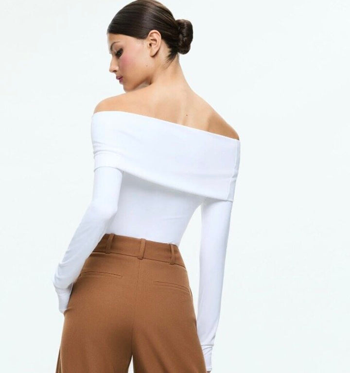 Alice + Olivia NWT Elia Bodysuit in Off White - Size Medium (Retails $225)