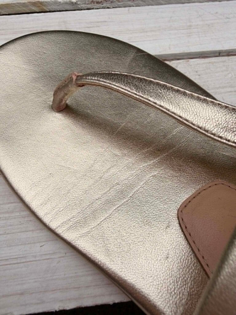 Stuart Weitzman Gold Metallic Thong Knot Tie Sandals - Size 8