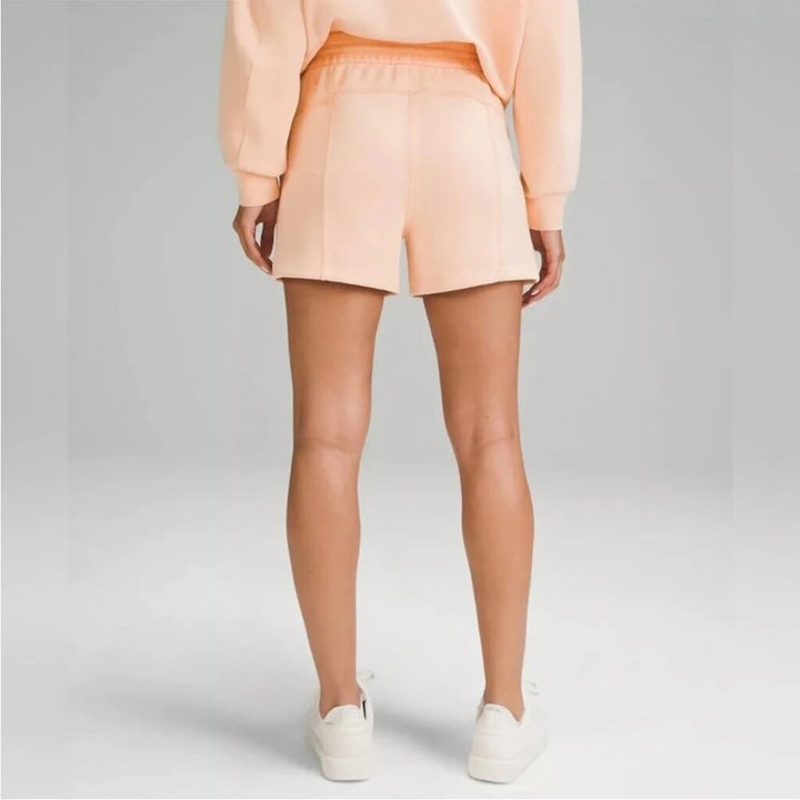 Lululemon Softstreme High-Rise Short 4" in Peach Bellini - Size 4