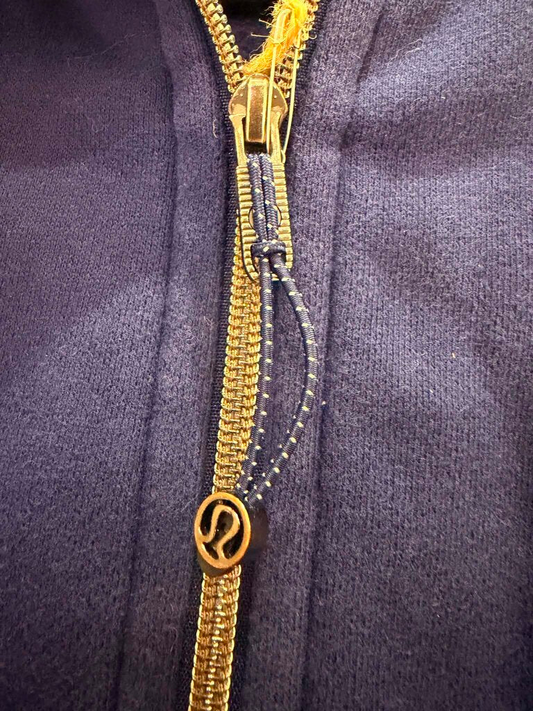 Lululemon Scuba Hoodie - Size 6