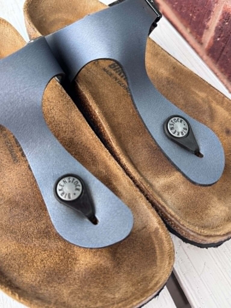Birkenstock Gizeh Birko-Flor Sandals In Metallic Black - Size 36