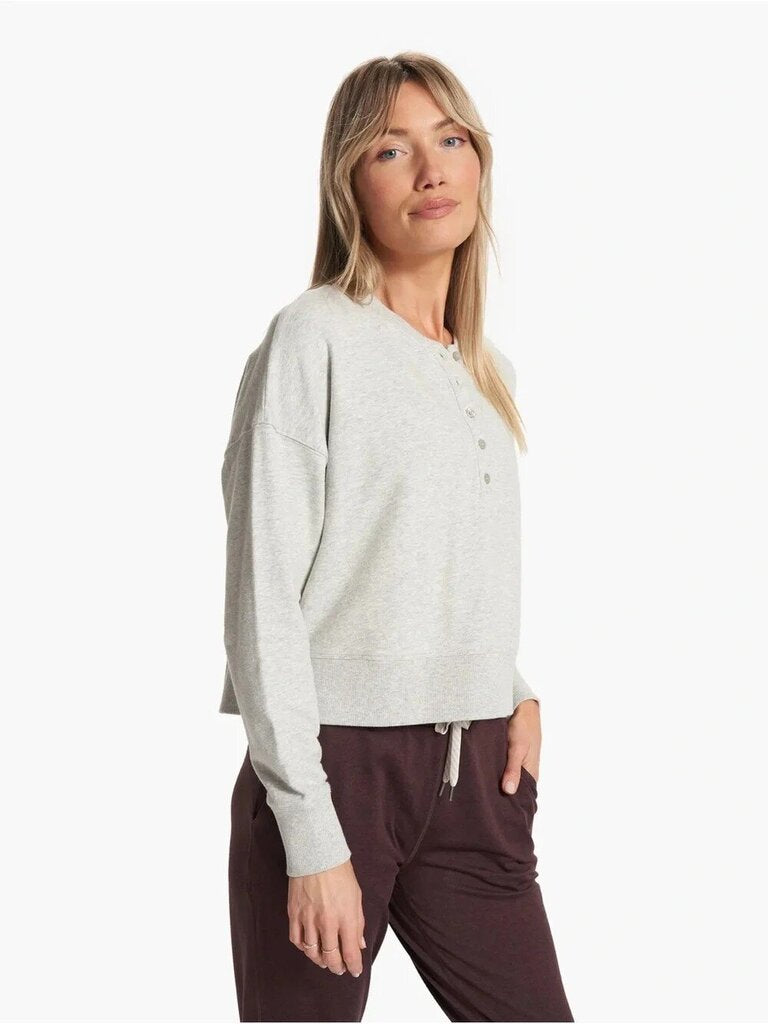 Vuori Laguna Henley - Size Large