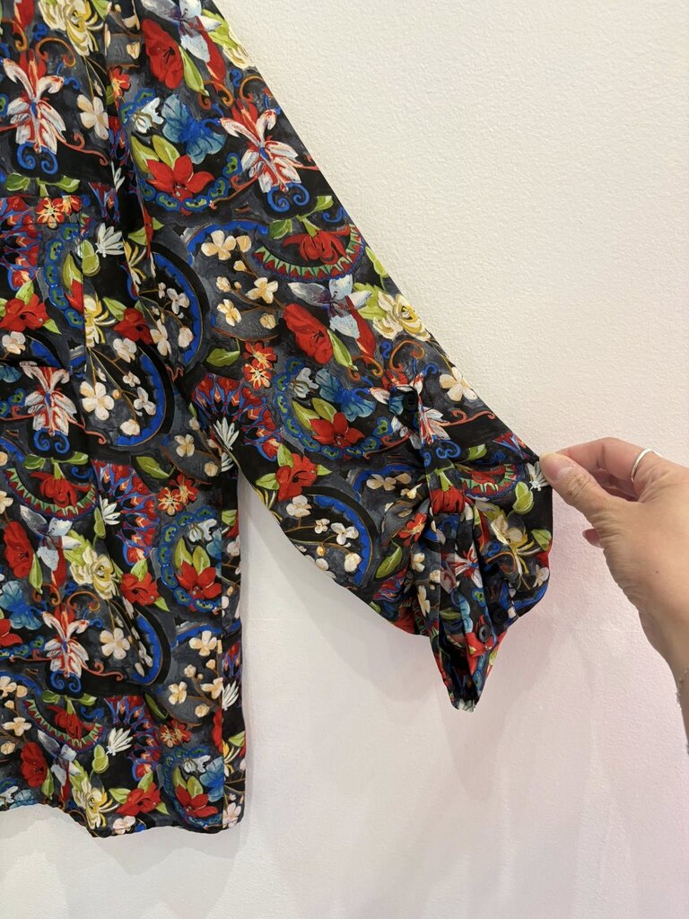 Alice + Olivia Colby Silk Island Watercolor Blouse - Size Medium