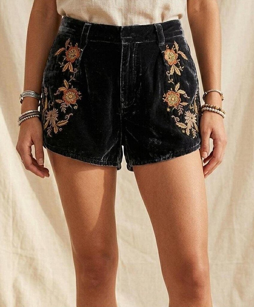 Free People NWT Wild Roses Embroidered Velvet Shorts - Size 4 (Retails for $198)