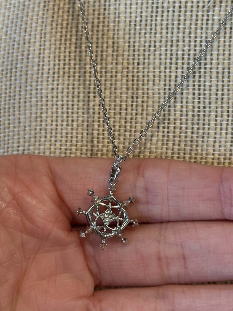 Kendra Scott Snowflake Pendant Necklace