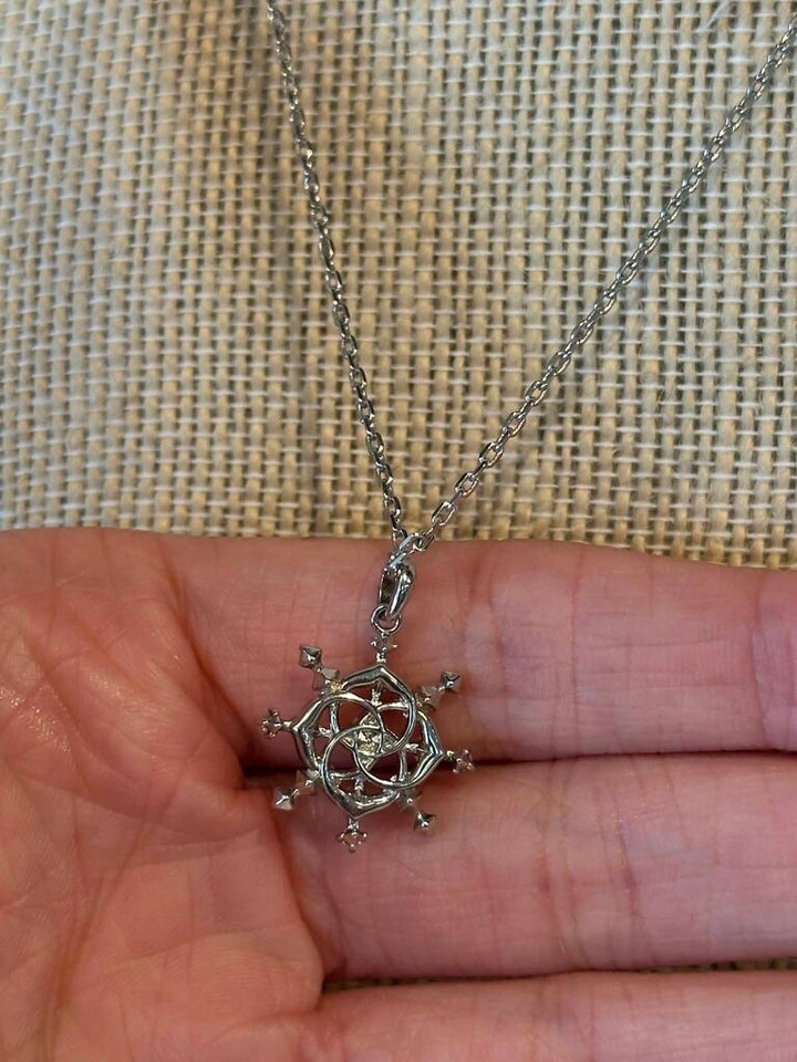 Kendra Scott Snowflake Pendant Necklace