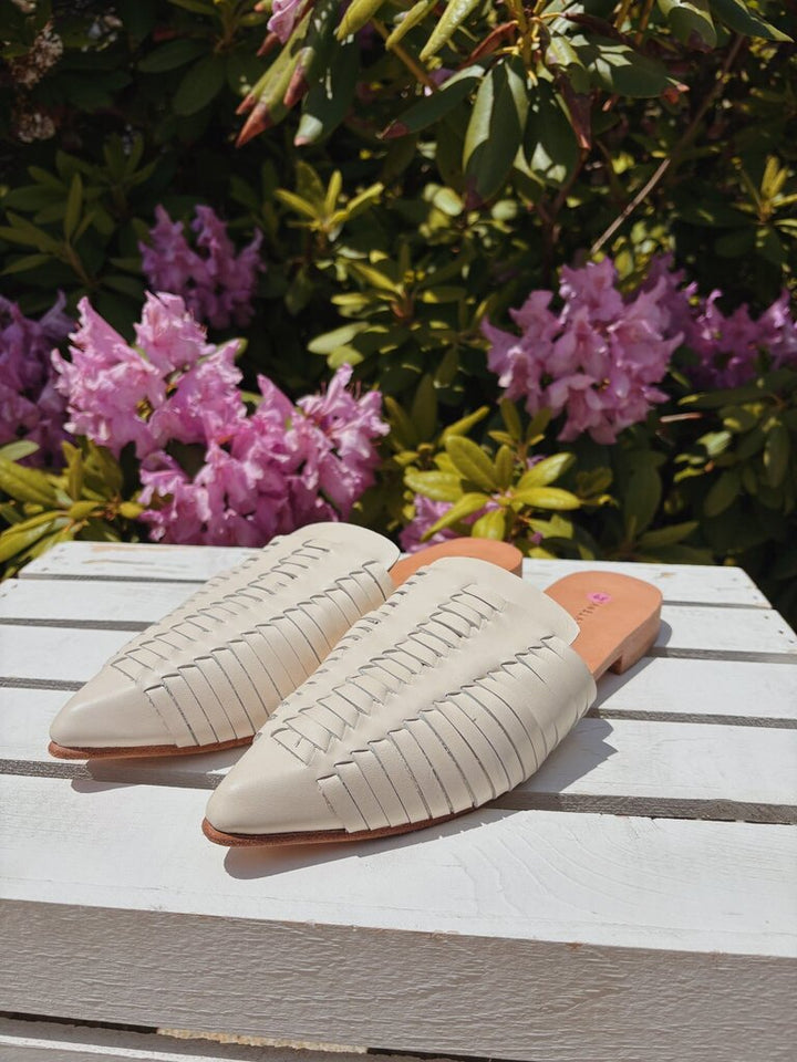 Huma Blanco Woven Leather Mules - Size 39