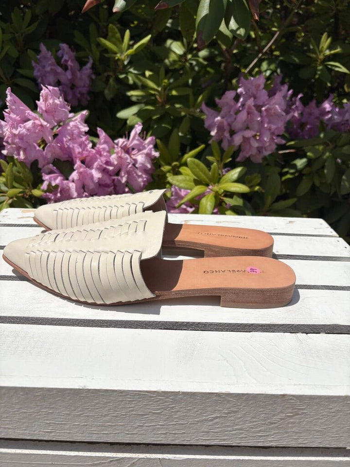 Huma Blanco Woven Leather Mules - Size 39