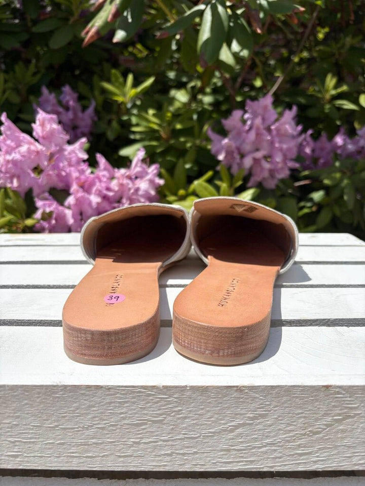 Huma Blanco Woven Leather Mules - Size 39