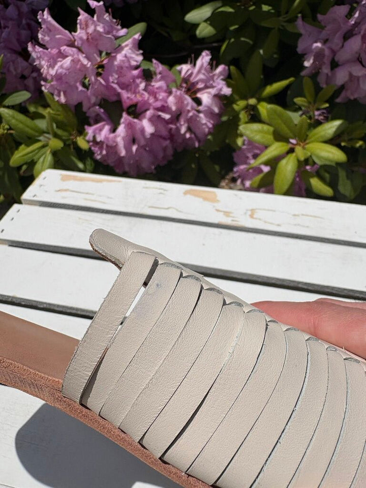 Huma Blanco Woven Leather Mules - Size 39