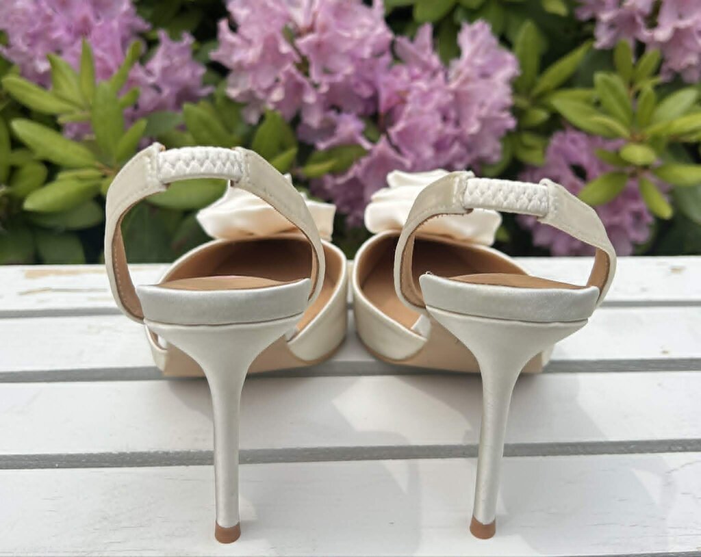 Karen Millen Flower Detail Court Slingback Pumps - Size 8