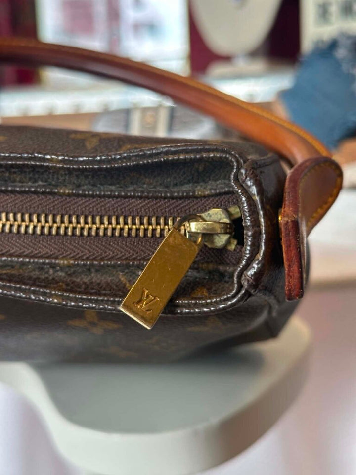 Louis Vuitton Monogram Looping MM