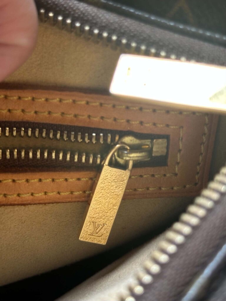 Louis Vuitton Monogram Looping MM