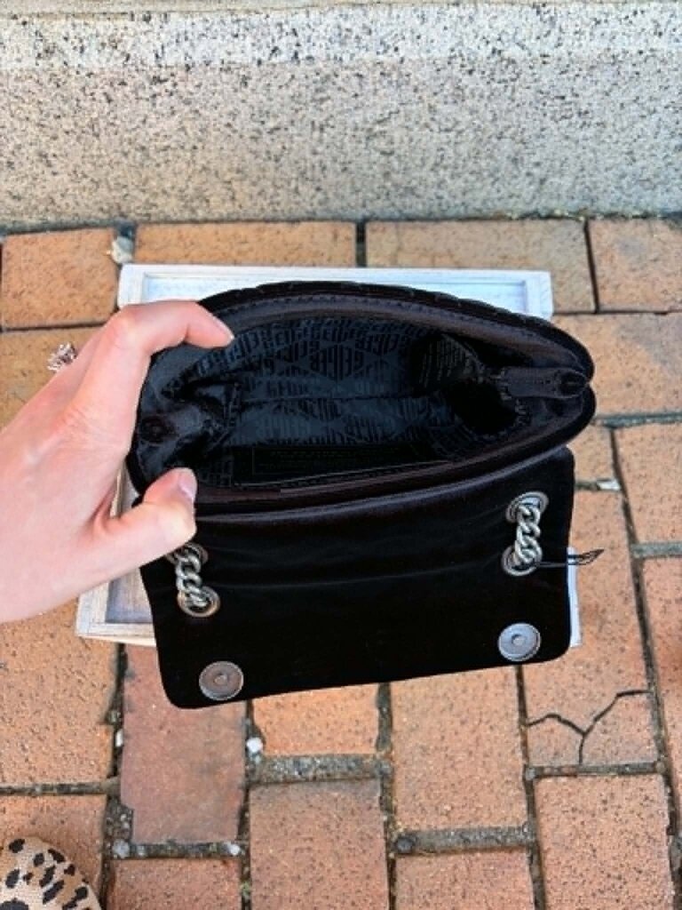 Kurt Geiger Velvet Brixton Shoulder Crossbody Lock Bag NWT - (Retails $215)
