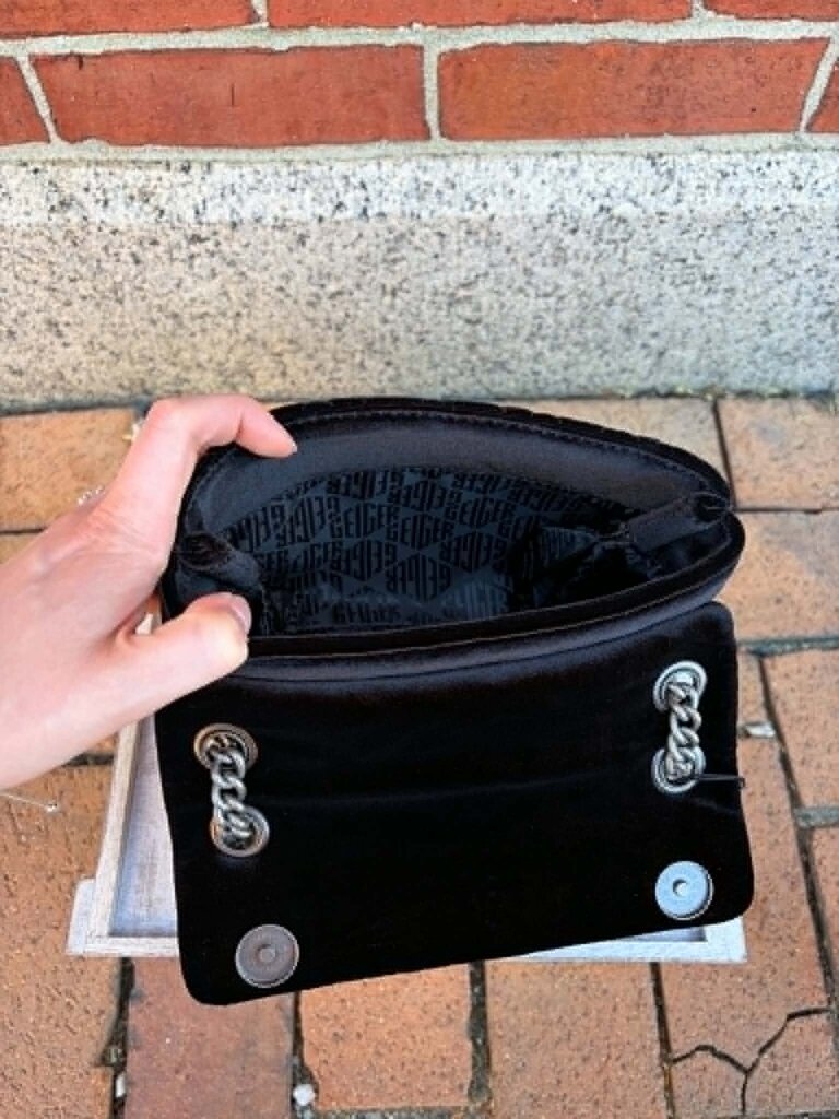 Kurt Geiger Velvet Brixton Shoulder Crossbody Lock Bag NWT - (Retails $215)