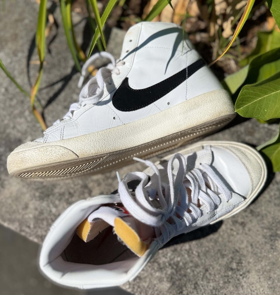 Nike Blazer Mid '77 Vintage Sneakers - Size 7.5