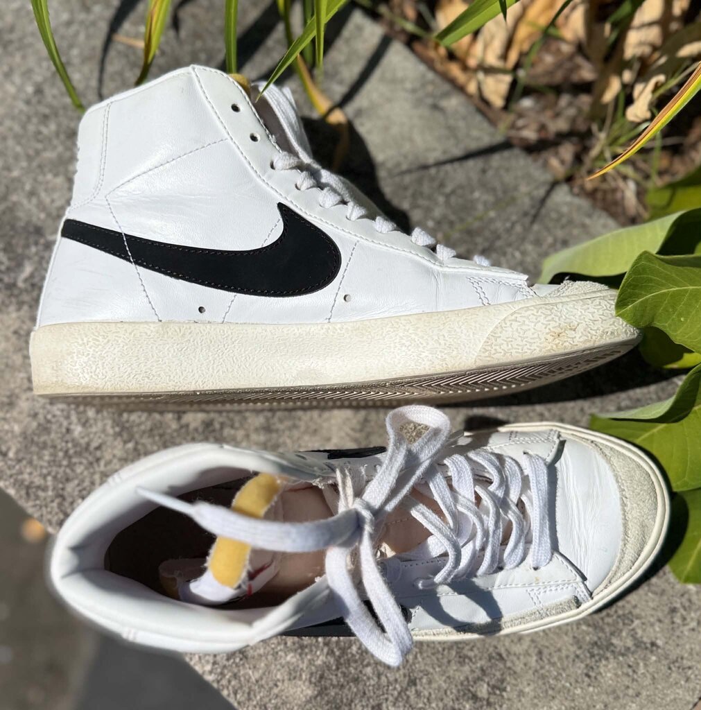 Nike Blazer Mid '77 Vintage Sneakers - Size 7.5