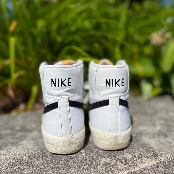 Nike Blazer Mid '77 Vintage Sneakers - Size 7.5