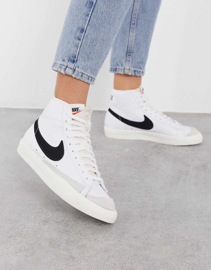 Nike Blazer Mid '77 Vintage Sneakers - Size 7.5