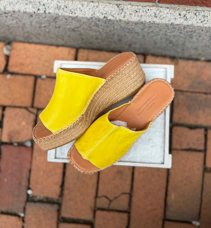 Naguisa Peep Toe Sandals - Size 38