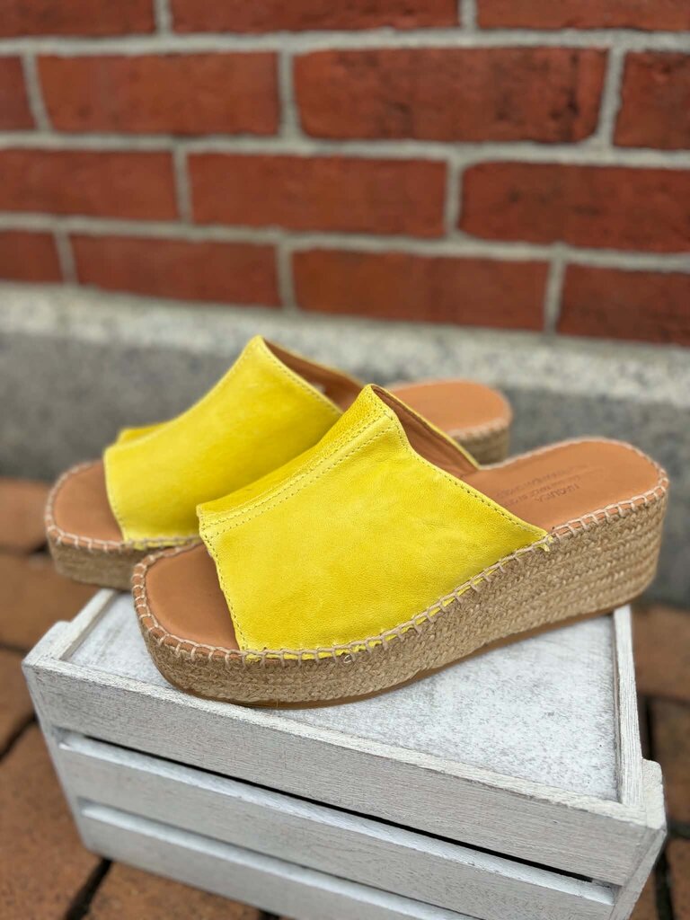 Naguisa Peep Toe Sandals - Size 38