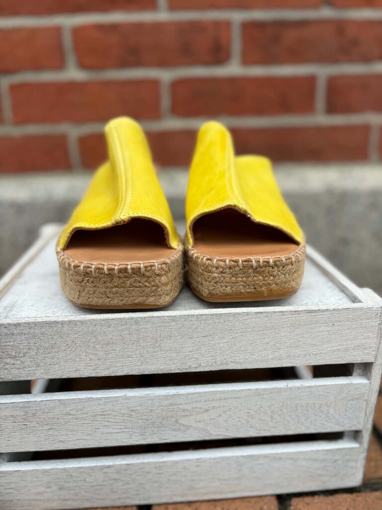 Naguisa Peep Toe Sandals - Size 38