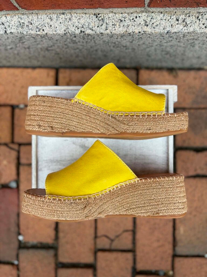 Naguisa Peep Toe Sandals - Size 38
