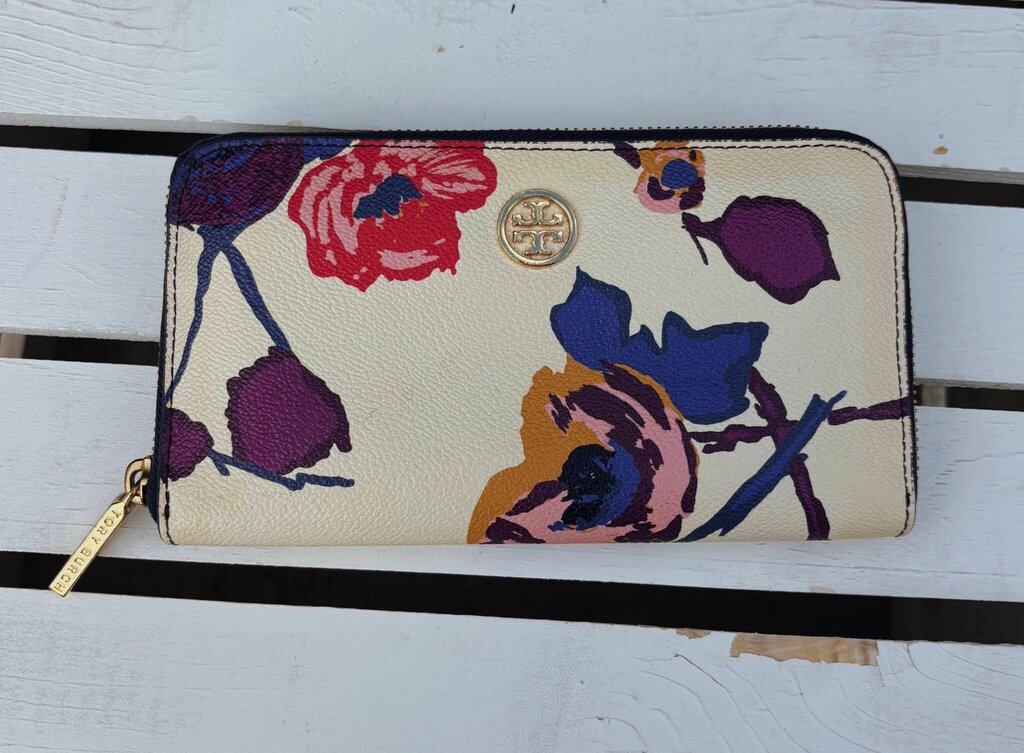 Tory Burch Robinson Printed Continental Wallet
