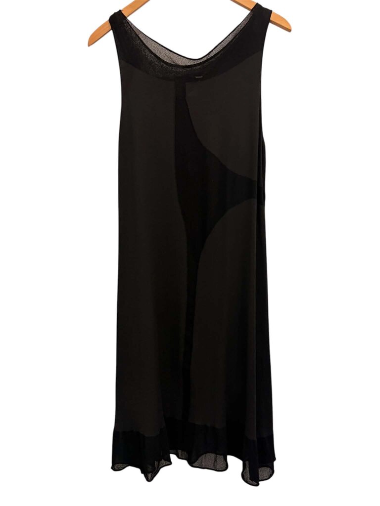 Ingrid Munt NWT Textured Slip Dress (Retails for $232) - Size Medium