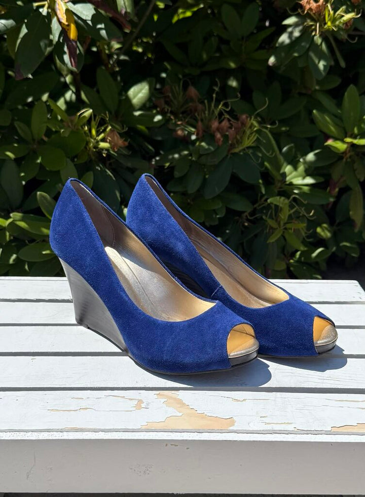 Lilly Pulitzer Resort Chic Wedge Suede Heels - Size 8.5