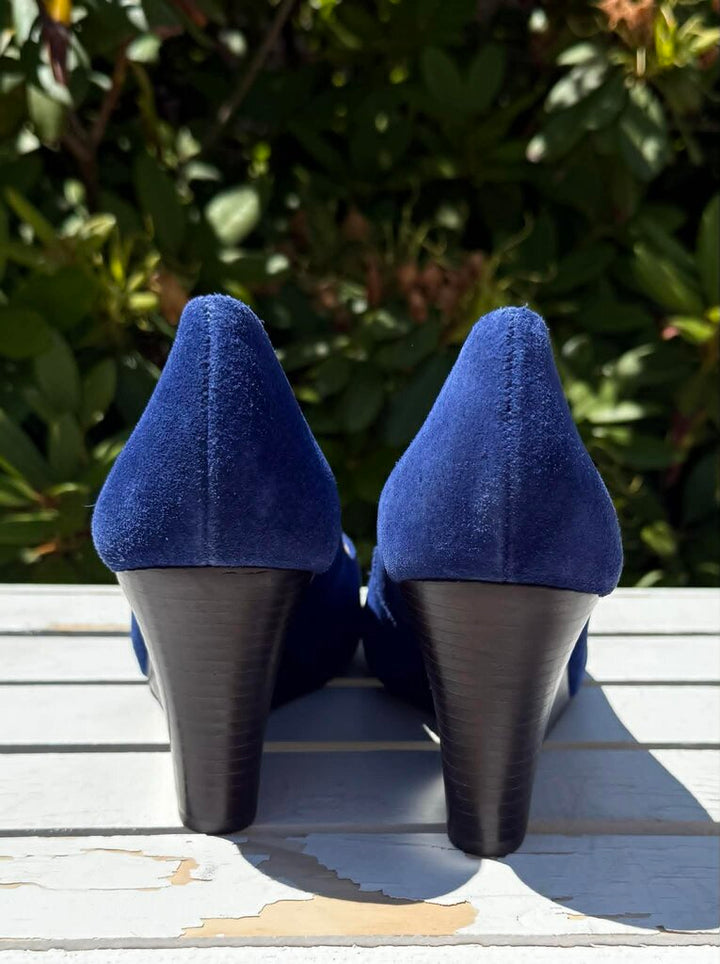 Lilly Pulitzer Resort Chic Wedge Suede Heels - Size 8.5