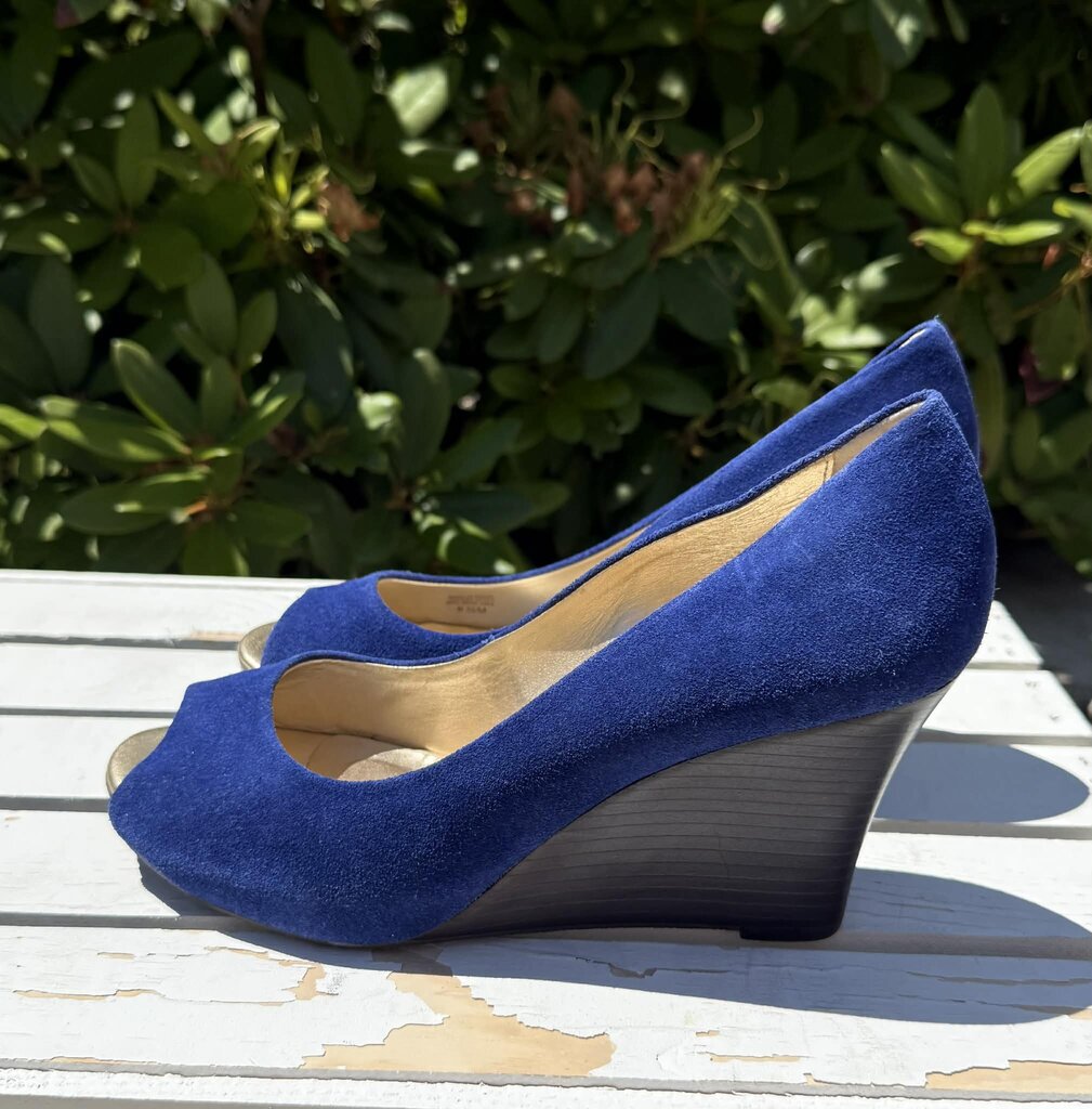 Lilly Pulitzer Resort Chic Wedge Suede Heels - Size 8.5