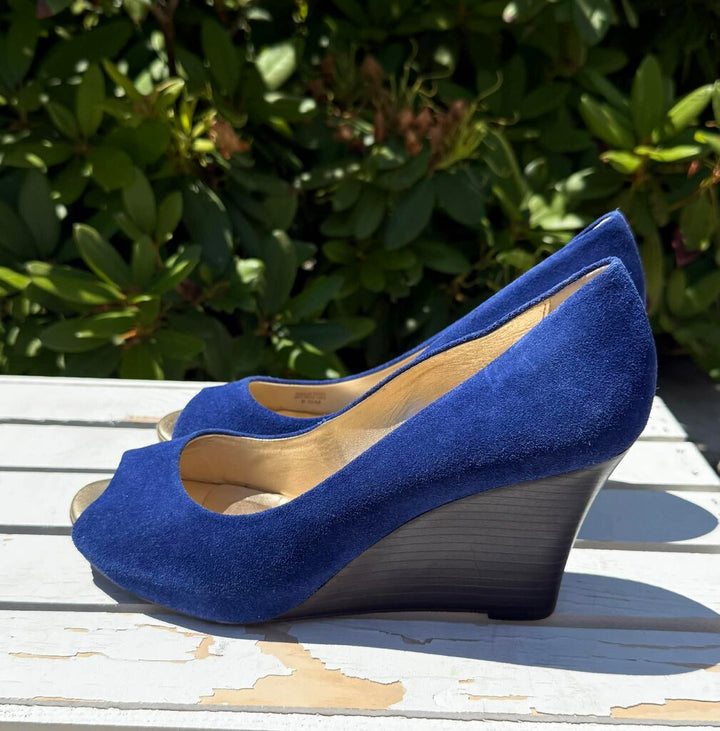 Lilly Pulitzer Resort Chic Wedge Suede Heels - Size 8.5
