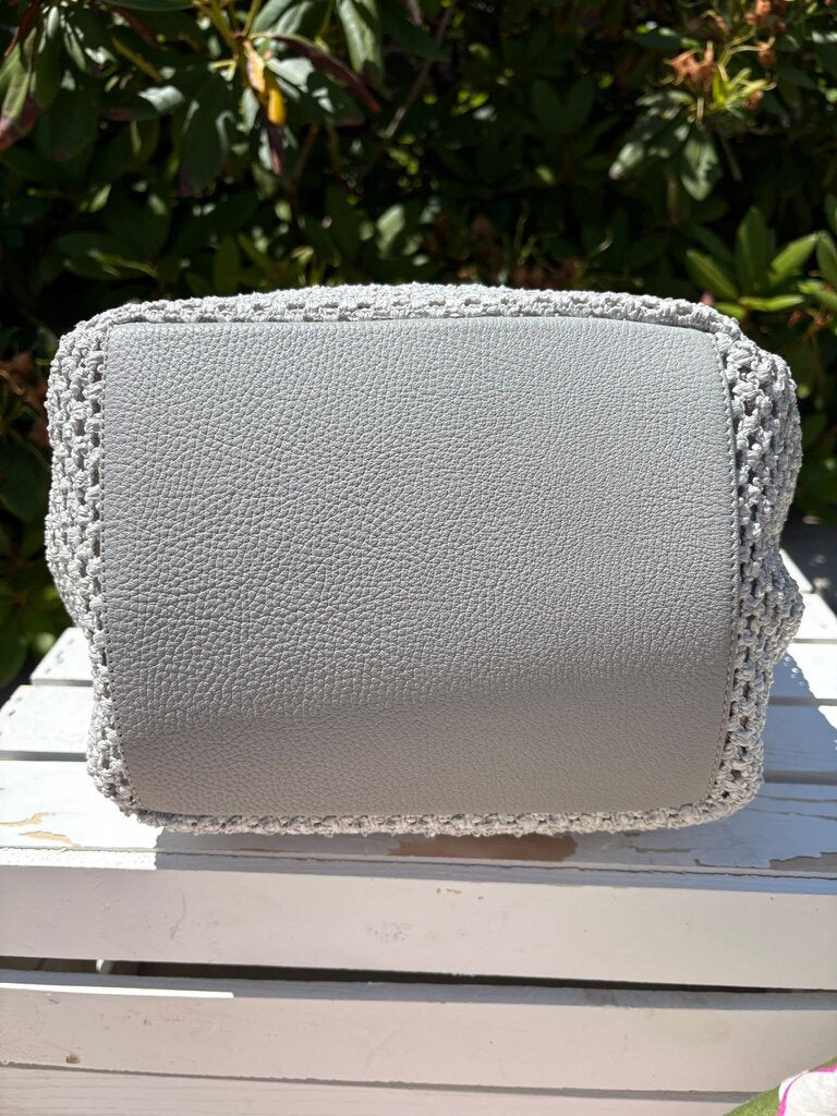 120% Lino Woven Shoulder Bag
