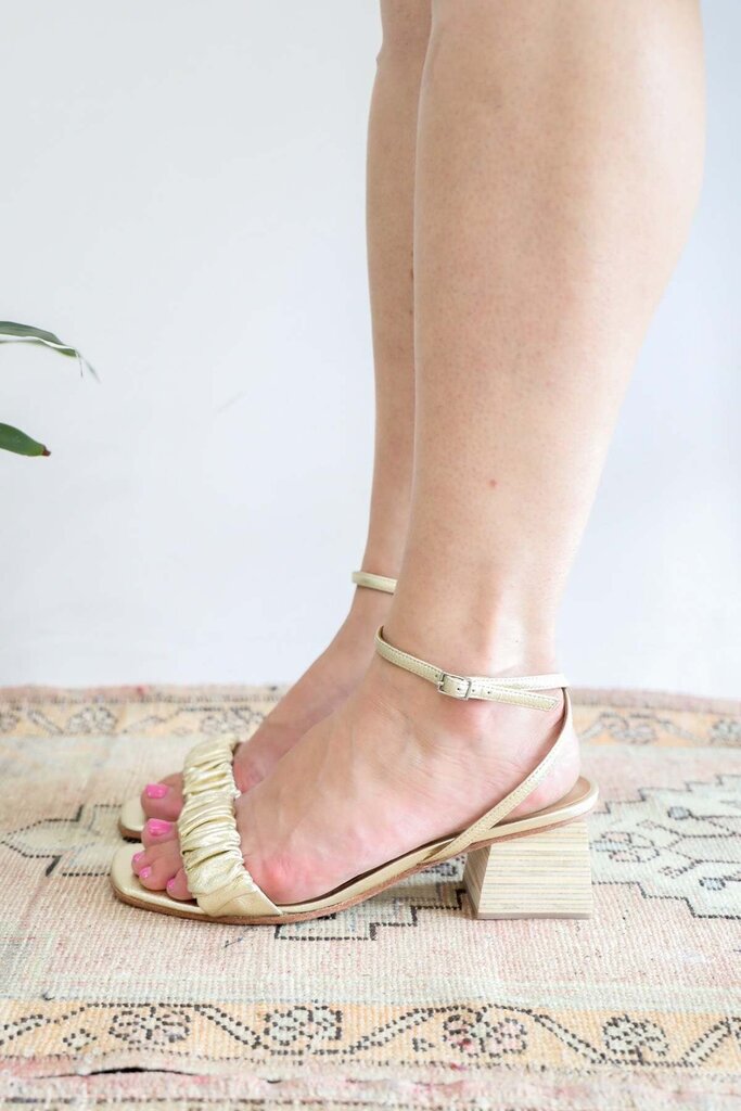 Huma Blanco Rosalinda Heels In Gold - Size 37