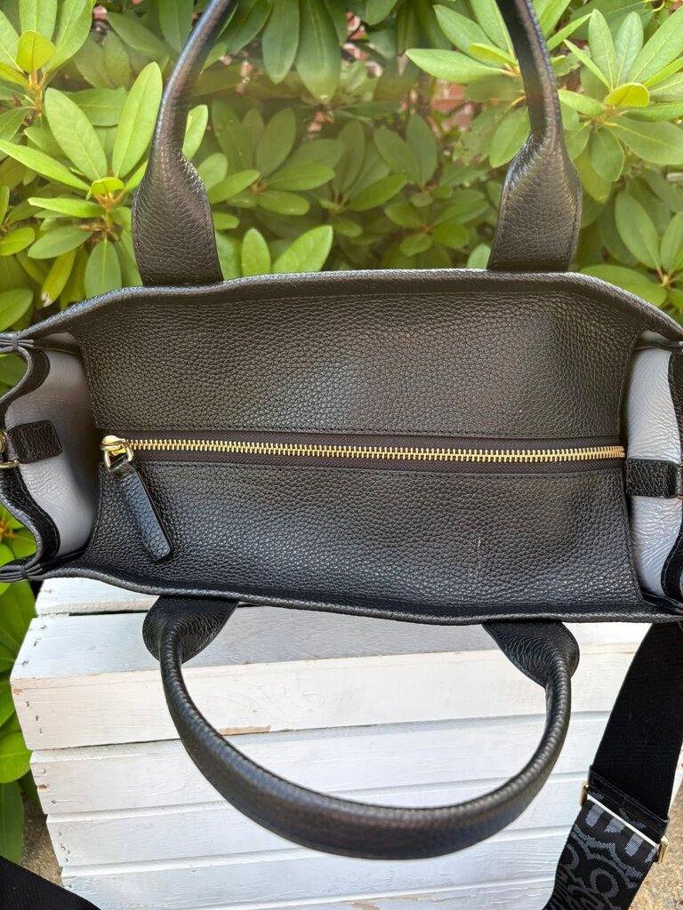 Marc Jacobs The Leather Medium Tote Bag