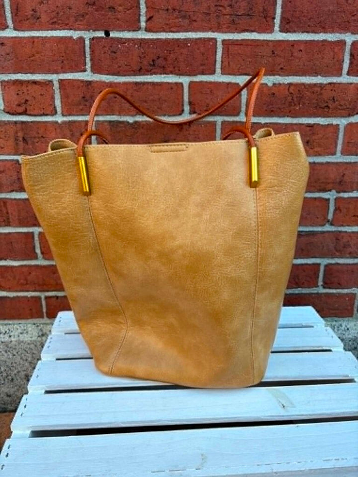 Antik Kraft Leather Tote Bag In Tan