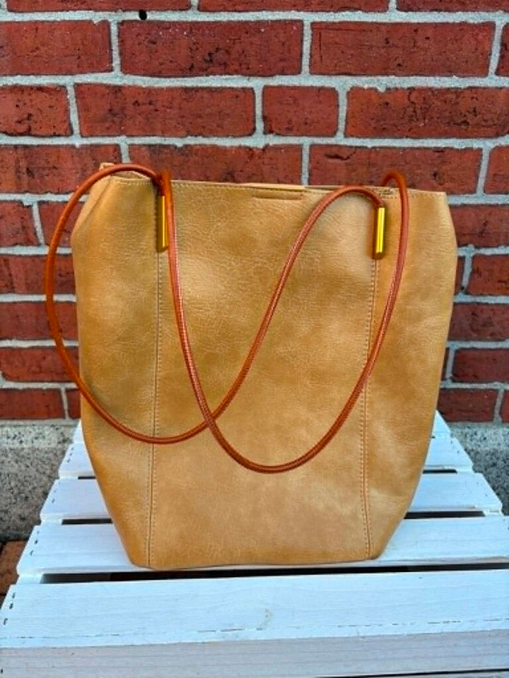 Antik Kraft Leather Tote Bag In Tan