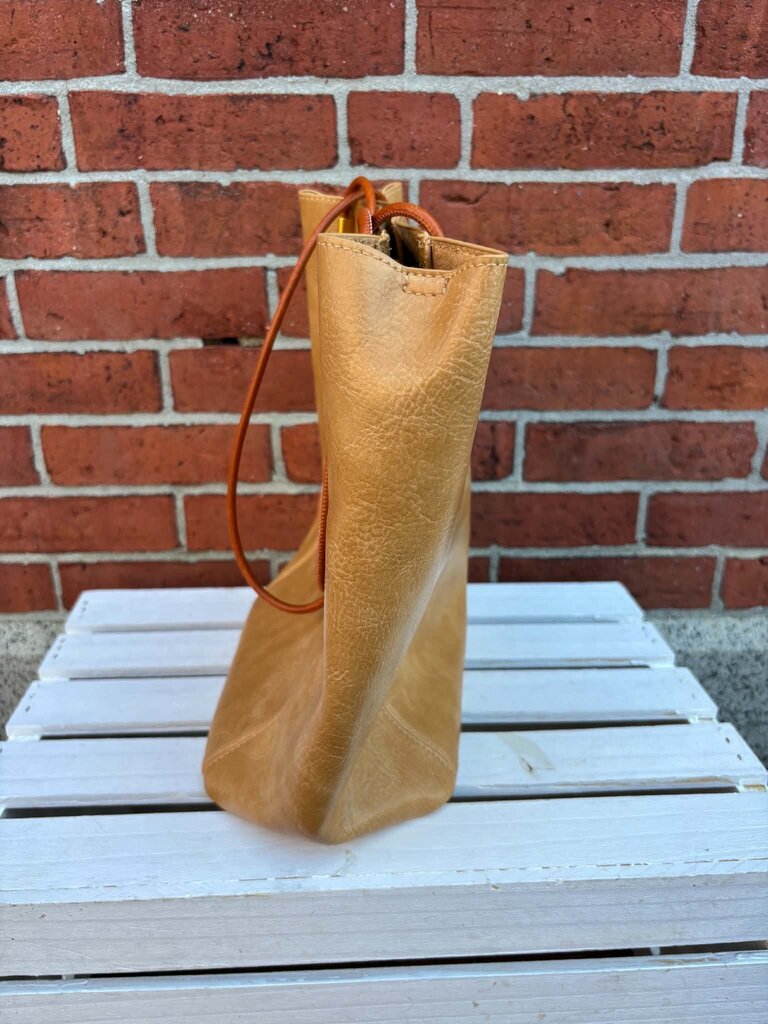 Antik Kraft Leather Tote Bag In Tan