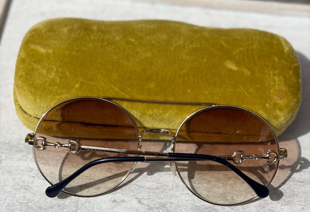 Gucci Round Horsebit Sunnies in Gold (w/ case)