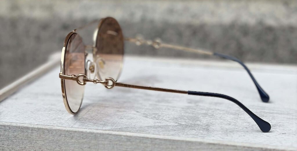 Gucci Round Horsebit Sunnies in Gold (w/ case)