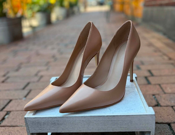 Steve Madden Noir NWT Heels - Size 9.5