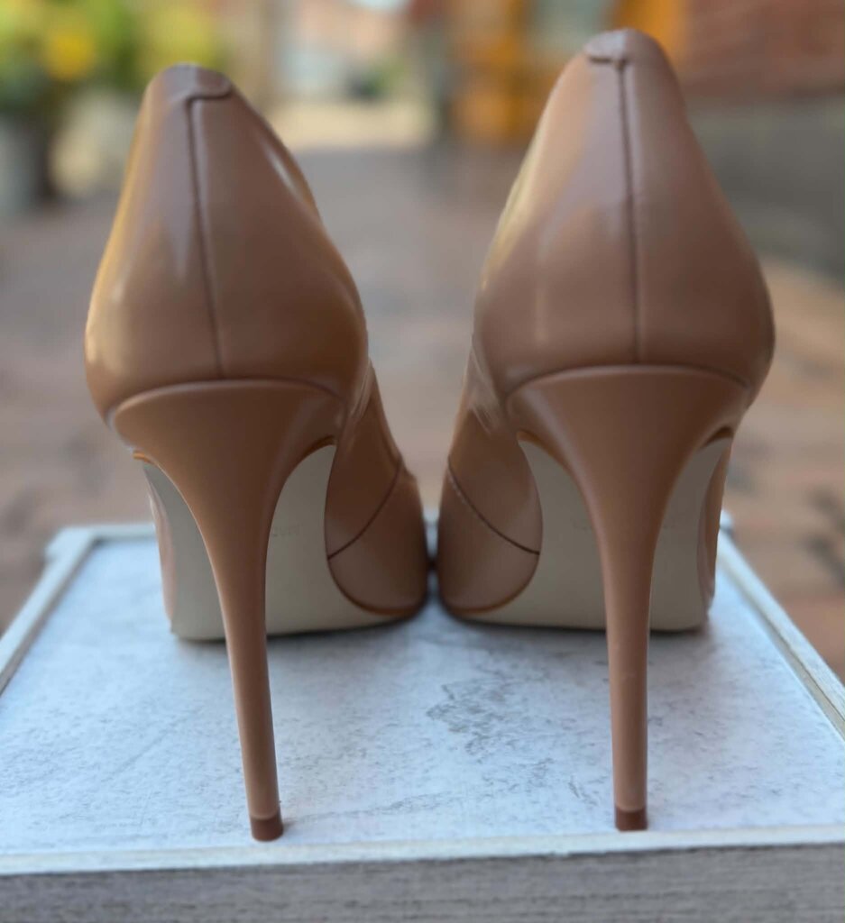 Steve Madden Noir NWT Heels - Size 9.5