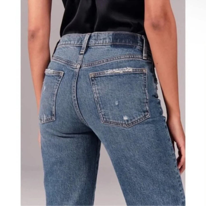Abercrombie & Fitch The Boyfriend Mid Rise - Size 27